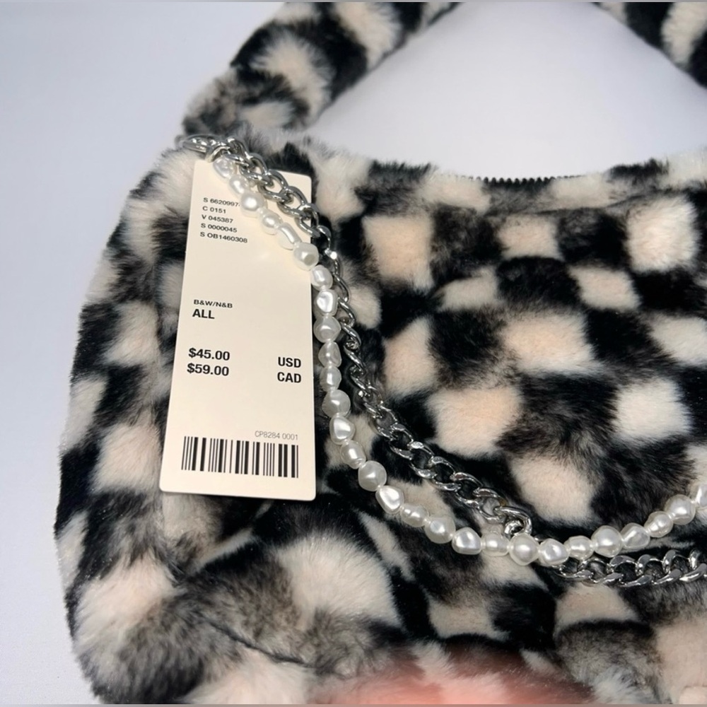 Pearl Chain Fur Baguette Bag - Picture 4 of 6